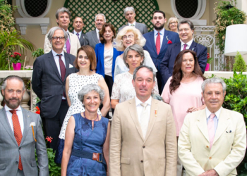 El Cuerpo de la Nobleza de Asturias condecora al embajador de Bélgica