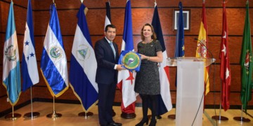 Las embajadas SICA inauguran un foro permanente en la Universidad Autónoma
