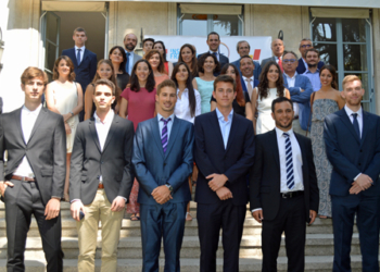 Entregadas en la Embajada de Francia 17 becas de excelencia ‘AVENIR’