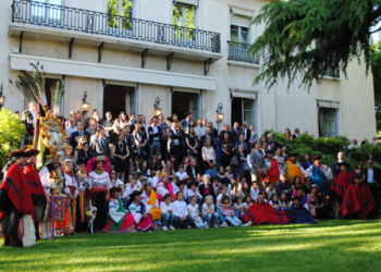 Más de 7.000 euros en la velada solidaria de la Embajada francesa con Ecuador