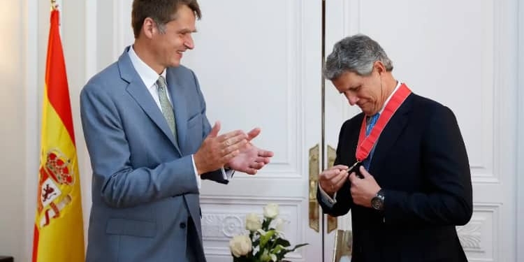 El presidente de Gestamp, distinguido con la Orden del Imperio Británico