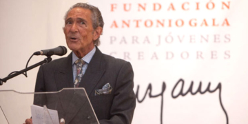 CIHAR concede su Medalla de Diamante al escritor Antonio Gala