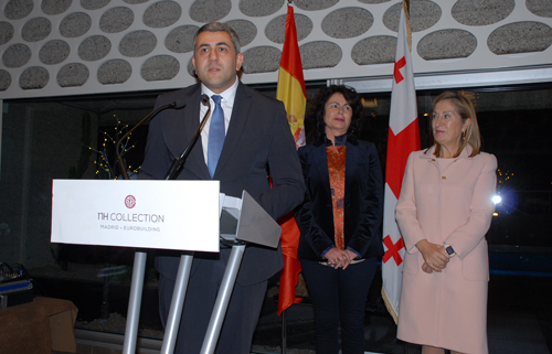 El embajador de Georgia se despide para asumir la Secretaría General de la OMT