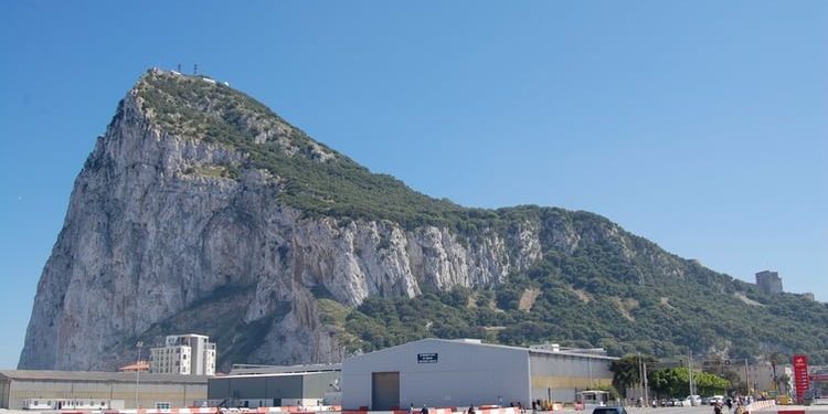 Albares asegura que España está preparada para un «no acuerdo» sobre Gibraltar