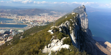 España incluye fiscalidad propia para Gibraltar en su oferta de cosoberanía