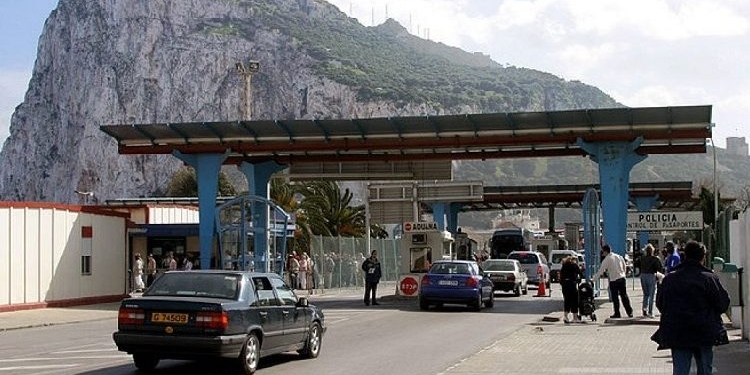 Gibraltar responsabiliza a España por las colas en la Verja