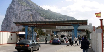 Los controles Schengen bloquean en Gibraltar a un general estadounidense