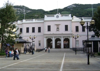 Gibraltar modificará su Constitución para dejar de ser «territorio no autónomo»