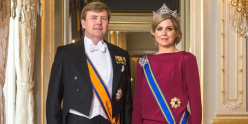 Condecoraciones para la Familia Real holandesa en vísperas de la visita de los Reyes