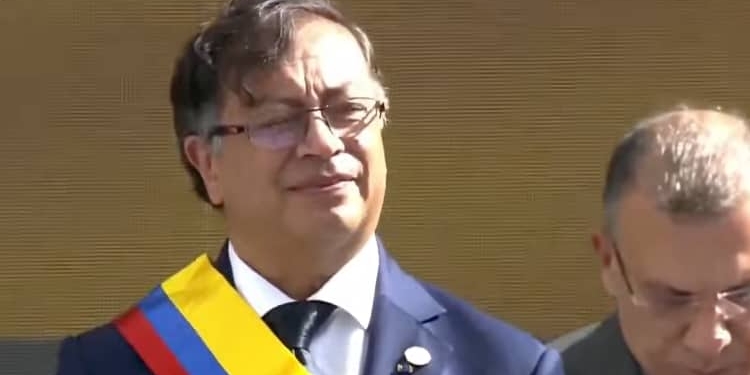 Felipe VI asiste a la toma de posesión de Gustavo Petro como presidente de Colombia