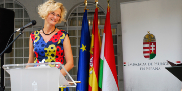 La embajadora, durante su discurso./ Fotos: AR