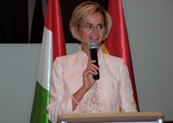 Hungría celebra su Fiesta Nacional con una velada de fusión artística