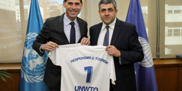 La OMT nombra Embajador del Turismo Responsable a Fernando Hierro