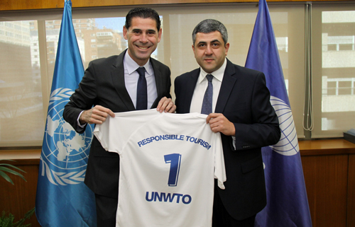 La OMT nombra Embajador del Turismo Responsable a Fernando Hierro