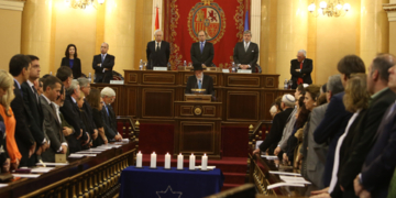 Margallo pide reflexionar para no repetir errores como el Holocausto