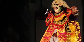 El maestro I Wayan Bawa exhibe la danza-teatro balinesa en la Embajada de Indonesia