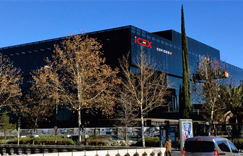 La huelga en el servicio exterior español registra un seguimiento del 80%