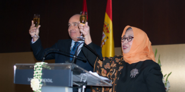 España se compromete a trabajar con Indonesia en su desarrollo turístico