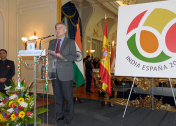 España y la India se proponen intensificar sus relaciones bilaterales en 2016