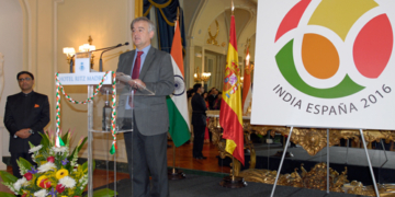 España y la India se proponen intensificar sus relaciones bilaterales en 2016