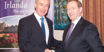 El Taoiseach, protagonista de la recepción ofrecida por el embajador de Irlanda