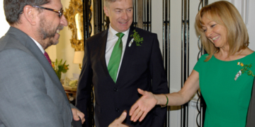 El Embajador de Irlanda abre su residencia para celebrar el Día de San Patricio