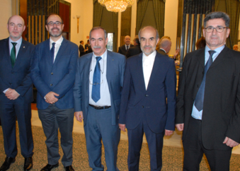 Empresarios y académicos en el aniversario de la Revolución de Irán