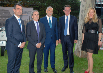 El embajador de Italia reclama más Europa ante las crisis políticas