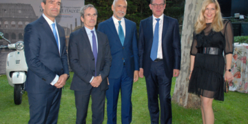 El embajador de Italia reclama más Europa ante las crisis políticas