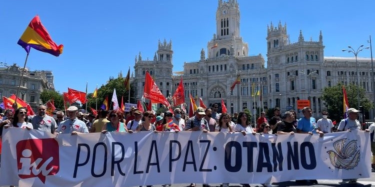 Podemos evita secundar la marcha antiOTAN en Madrid, fuertemente respaldada por IU