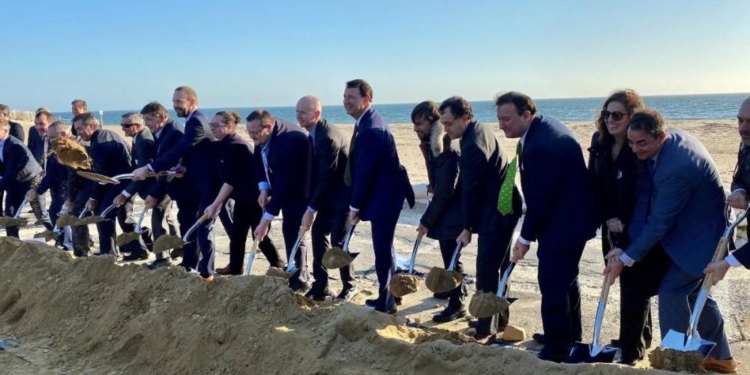 Iberdrola comienza la construcción del primer gran parque eólico marino de EE.UU.
