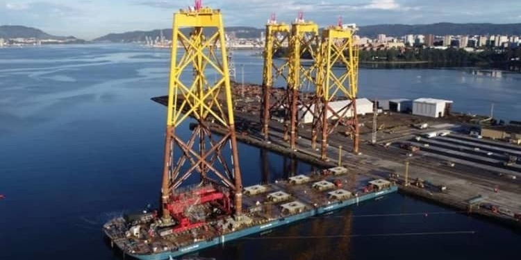 Iberdrola instala la subestación de su primer gran parque eólico marino en Francia