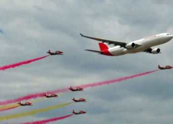 Iberia celebra sus 90 años de historia con una exhibición aérea en Cuatro Vientos