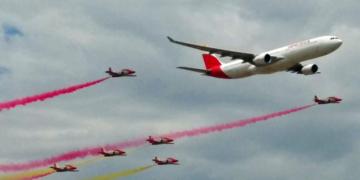 Iberia celebra sus 90 años de historia con una exhibición aérea en Cuatro Vientos