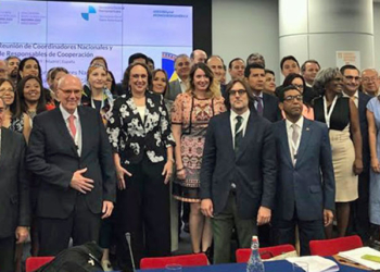 Foto de familia de los asistentes a la reunión./ Foto: SEGIB