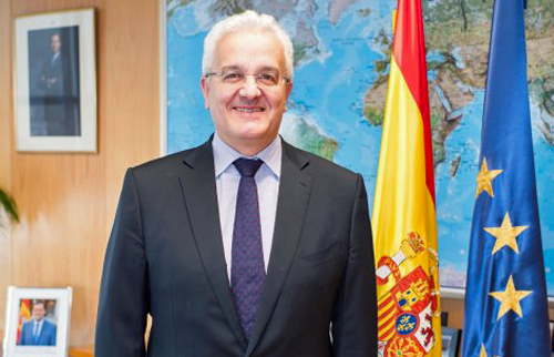 El secretario de Estado de Exteriores culmina su gira por Oriente Próximo