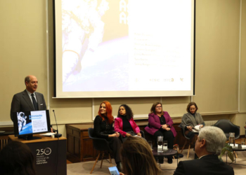 Los embajadores de Italia y Estados Unidos inauguran la exposición ‘Astronautas’