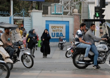 España y otros seis países presionan en la UE para eludir las sanciones de EEUU a Irán