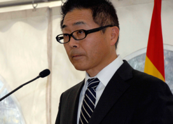 El embajador de Japón cesará en el cargo a principios de mayo