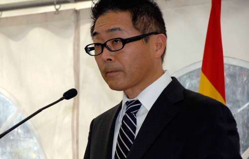 El embajador de Japón cesará en el cargo a principios de mayo