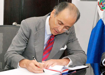 El Gobierno nombra un embajador para las Fundaciones Iberoamericanas