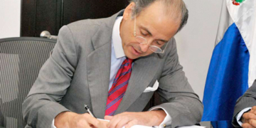 El Gobierno nombra un embajador para las Fundaciones Iberoamericanas