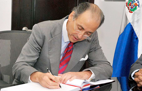 El Gobierno nombra un embajador para las Fundaciones Iberoamericanas