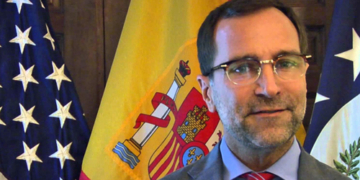 El embajador de EE UU dice que el viaje de Obama a Cuba beneficiará a España