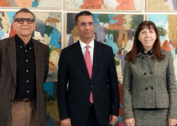 El embajador de Irak inaugura la muestra ‘Shahrezade y las noches árabes’