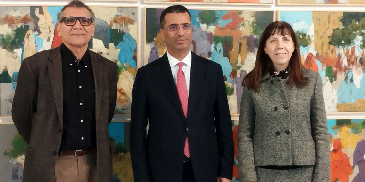 El embajador de Irak inaugura la muestra ‘Shahrezade y las noches árabes’