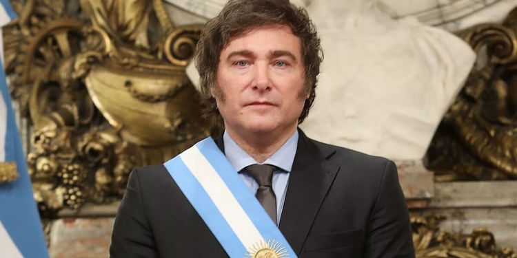 Milei viaja a Madrid donde se reunirá con empresarios y asistirá un acto de Vox