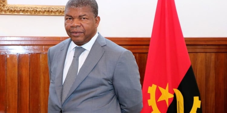El Gobierno concede el Collar de la Orden del Mérito Civil al presidente de Angola