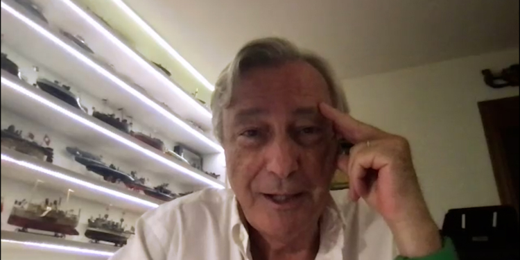 «El personaje de mi novela es muy español y mucho más real que James Bond»