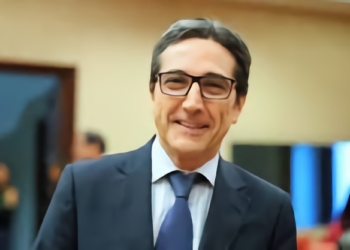 José María Chiquillo toma posesión como cónsul honorario de Uzbekistán en Valencia